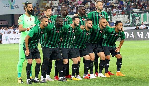 Akhisar Belediyespor - 8 futbolcu