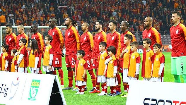 Galatasaray - 9 futbolcu