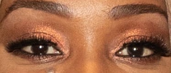 2. Чьи это глаза?