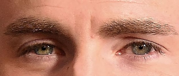 9. Чьи глаза?