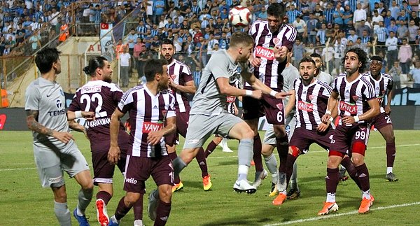 Spor Toto 1. Lig play-off yarı final ilk maçında Adana Demirspor ile Hatayspor 0-0 berabere kaldı.