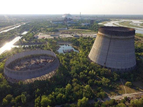 2. Çernobil Ünitesi, 1991'deki bir yangından sonra kapatıldı ve 1. Ünite , 1996'ya kadar hizmet vermeye devam etti.