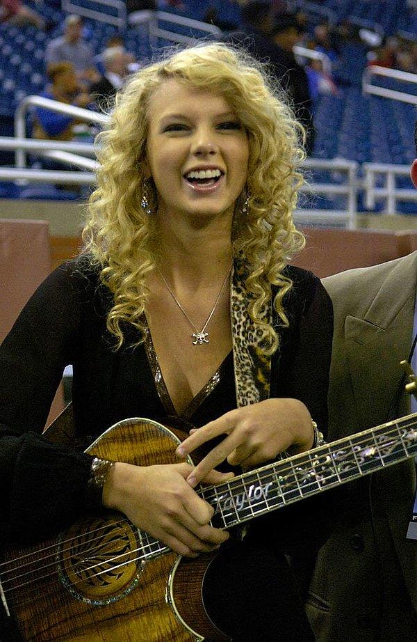 1. Taylor Swift, 2006 yılında ilk albümünü çıkardığında;