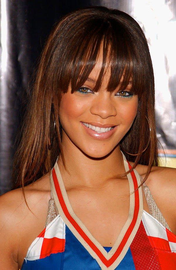 4. 2005'te Rihanna, 'Music of the Sun'ı çıkardığında:
