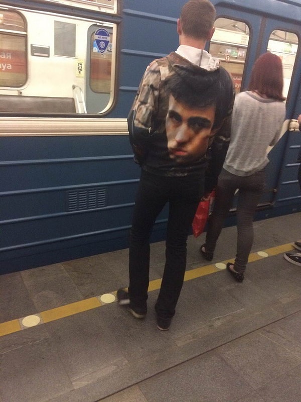 13. «За братву и двор стреляю в упор»