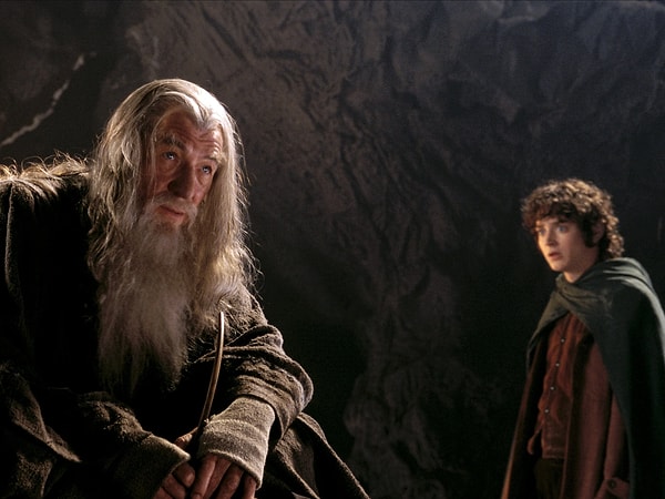 12. Кто автор романа-эпопеи «Властелин колец»?