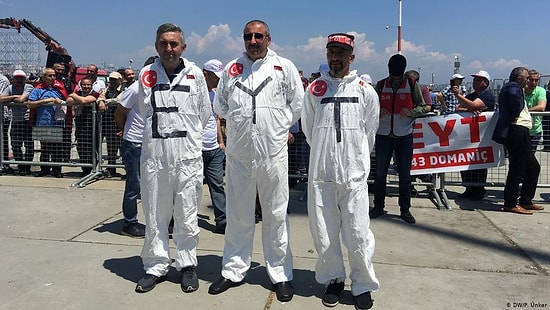 EYT'liler İstanbul'da Buluştu: 'Edirne'den Kars'a, Jüpiter'den Mars'a, Eğer Adalet Varsa Çıksın Artık Bu Yasa'