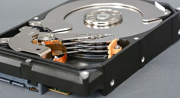 6. Как иначе принято называть жесткий диск?