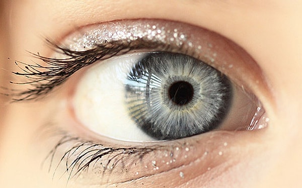 У вас серые глаза!