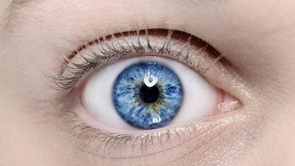 У вас голубые глаза!