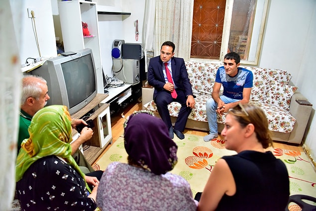 Yaşça bize yakın olanlardan da sıkça ortam muhabbeti ile ilgili soru alıyoruz tabii.