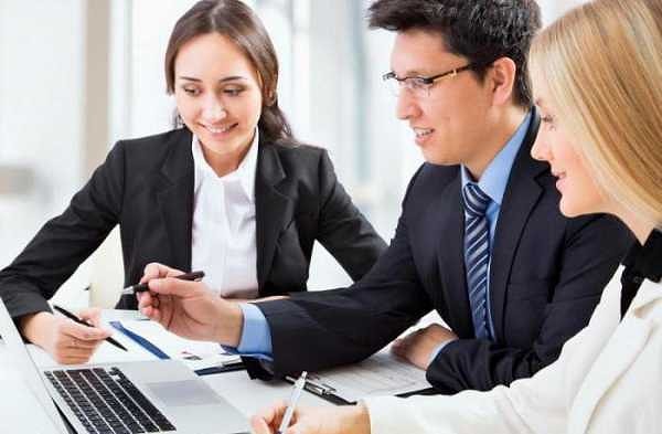 6. Специалисты по закупкам.