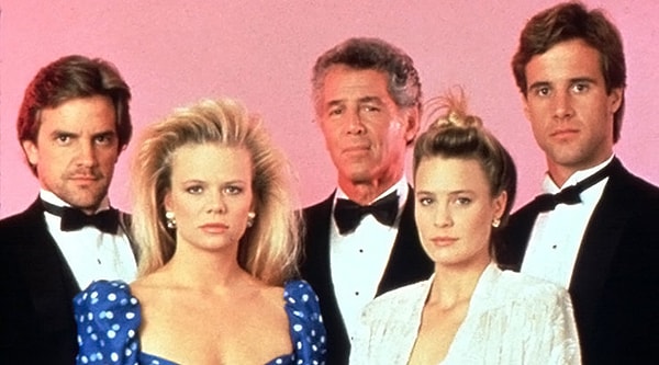 5. Как назывался самый длинный сериал эпохи 90-х, название которого "ушло в народ" и стало нарицательным?