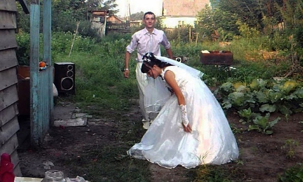 8. Дома и с семьей, зато без мам, пап и кредитов (но это не точно)