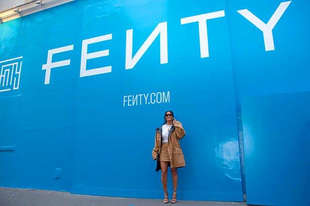 Birçok insanın günler süren bekleyişi sona erdi, Riri'nin giyim markası FENTY'nin koleksiyonu satışa çıktı.