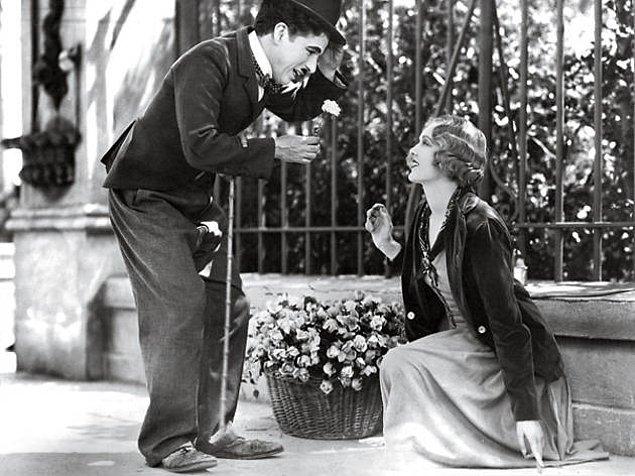 5. Şehir Işıkları - Yönetmen: Charlie Chaplin, 1931