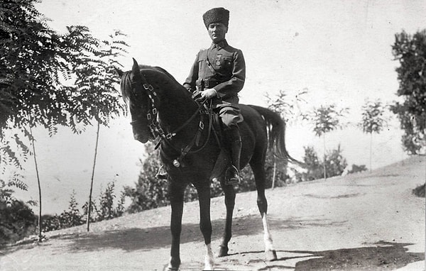 "Savaş boyunca kolordu karargahı olarak kullanıldı"