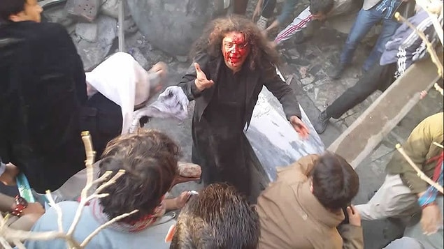 "Kadın Kur'an'ı yaktı, siz nasıl müslümanlarsınız? Gelin, dinimizi savunun!"