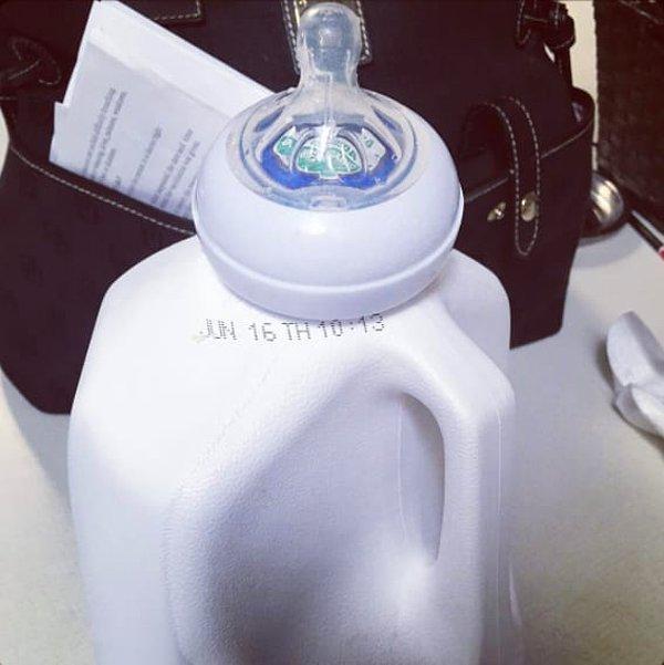 6. Süt şişesine yanlış kapak kullanan anne: