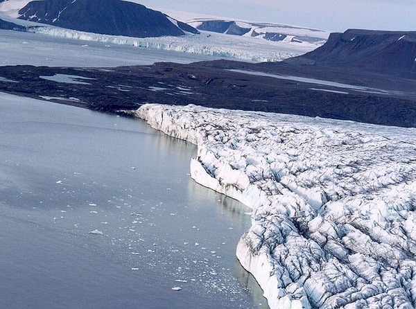 4. До 1926 года Северную Землю называли...