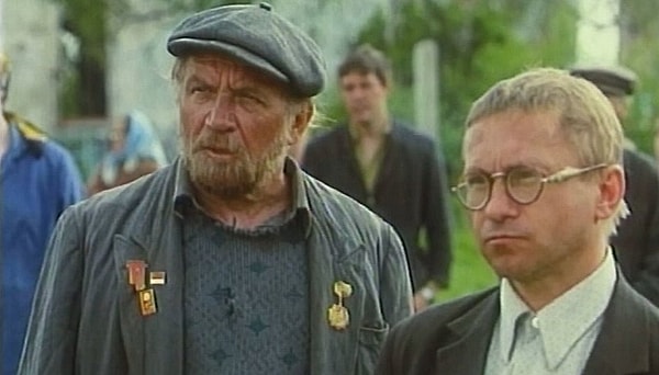 10. Кто из юмористов сыграл в главной роли в фильме "Не валяй дурака …"?