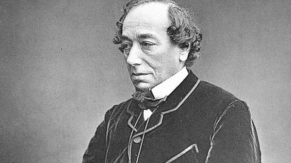 2. Чья эта фраза: «Действия не всегда приносят счастье; но не бывает счастья без действия»?