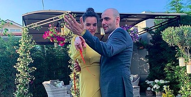 6. Bartu Küçükçağlayan ile sevdiceği Merve Özgüle nişanlandı!