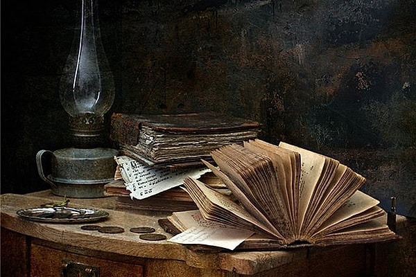 1. Цитату, которую помещают в начало произведения, чтобы указать его смысл и отношение к нему автора, называют...