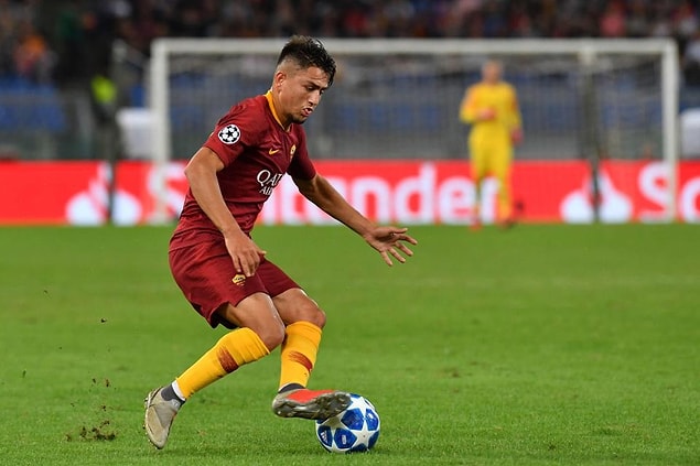 Ancak Roma kulübünün, 2022'ye kadar sözleşmesi bulunan 21 yaşındaki yıldız oyuncuyu teklif edilen rakamı reddetti.