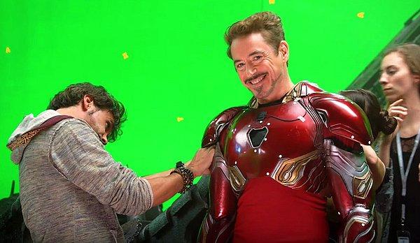 3. Robert Downey Jr., Iron Man kostümünde klostrofobi semptomları hissetmiş.