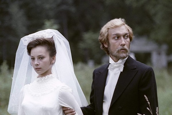 9. По какому произведению Чехова был снят фильм "Мой ласковый и нежный зверь"?