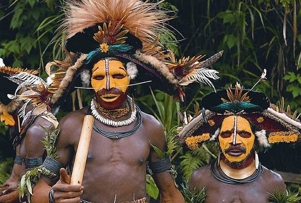 2. Каким заболеванием болеют только аборигены Новой Гвинеи?