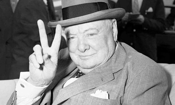 10. Закончите фразу Черчилля: "Дипломат — это человек, который дважды подумает, прежде чем..."?