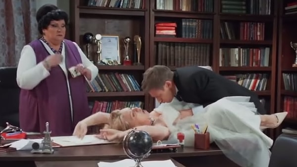 4. Как вы отреагируете на то, что ваш(а) друг (подруга) напился(-ась) на вечеринке и начал(а) вести себя неадекватно?