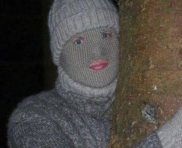 8. Бабушка связала вам страшный свитер. Как отреагируете?