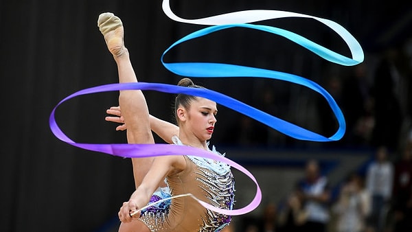 13. В честь какого дерева стали называть одно из гимнастических упражнений?