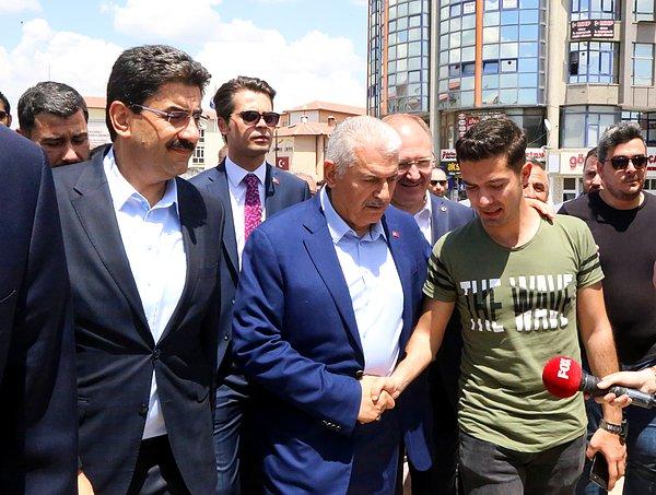 AKP İstanbul Büyükşehir Belediyesi Başkan adayı Binali Yıldırım, bayramın 2. gününü eşi Semiha Yıldırım ile Sivas’ta geçirdi.