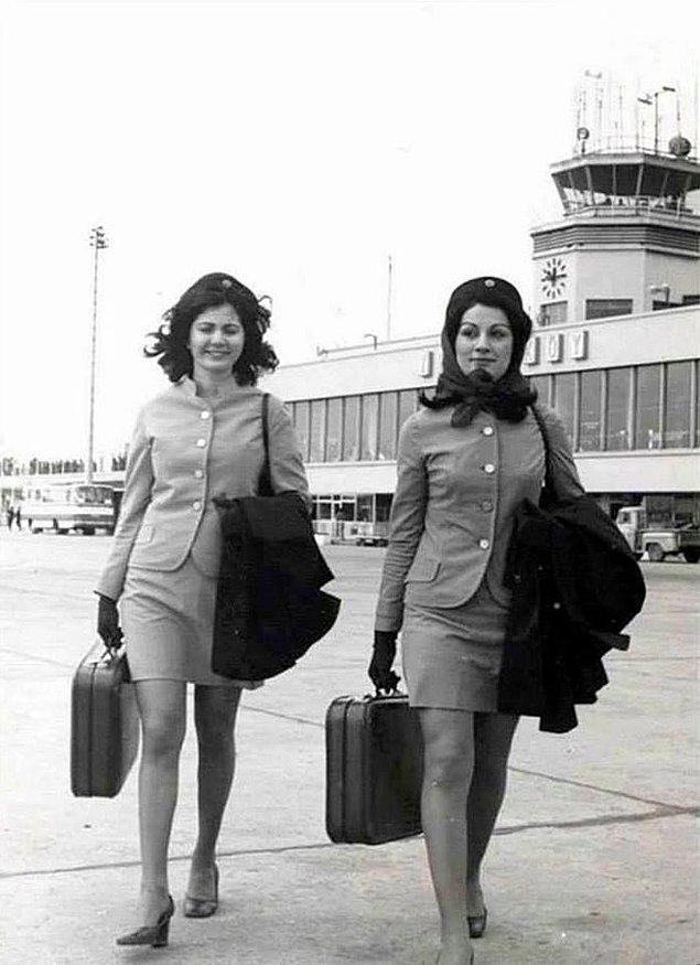 Türk Hava Yollar (THY) hostesleri, İstanbul, 1960.