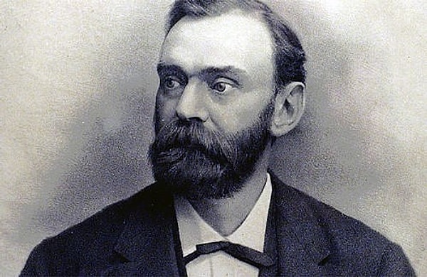 5. Какая деятельность Альфреда Нобеля позволила ему создать внушительный капитал, из которого ежегодно выплачиваются премии мира?