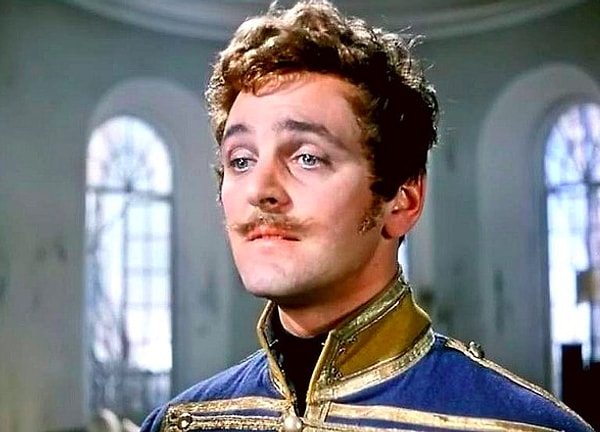 3. В городе Ржев Тверской области открыто кафе с характерным названием – «Поручик Ржевский», потому что легендарный герой оттуда родом.