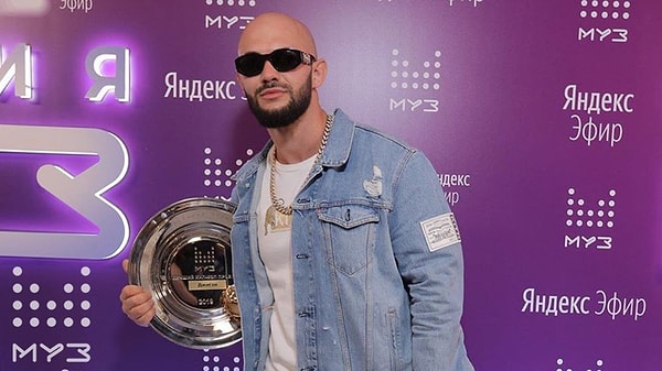 15. Джиган - победитель в номинации «Лучший Hip-Hop/R'n'B проект».