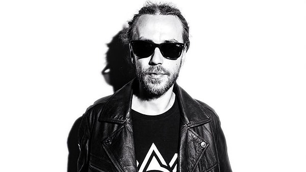 16. Децл (Кирилл Толмацкий) посмертно получил награду "За вклад в развитие хип-хоп музыки".