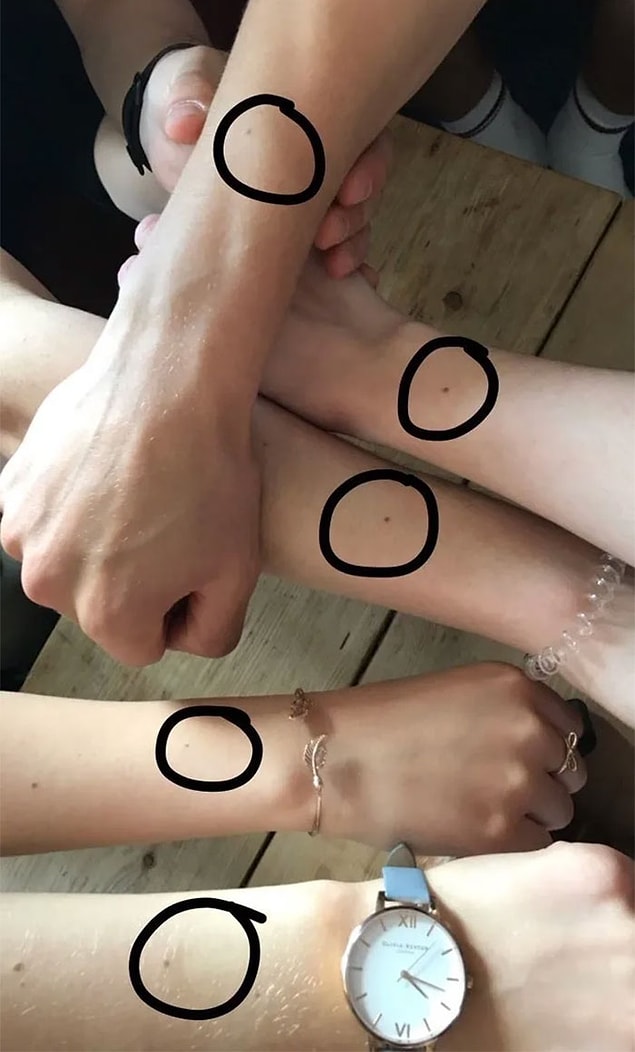 20. Bazıları ise grup fotoğrafı atarak iddiayı toplu şekilde haklı çıkarmak istediler! Ne dersiniz oldukça tuhaf değil mi?