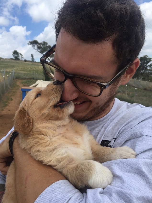 “Dün yavru köpeğimle tanıştım.”