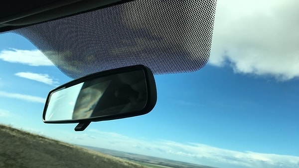 3. Как называется многослойное стекло, используемое для окон автомобиля?