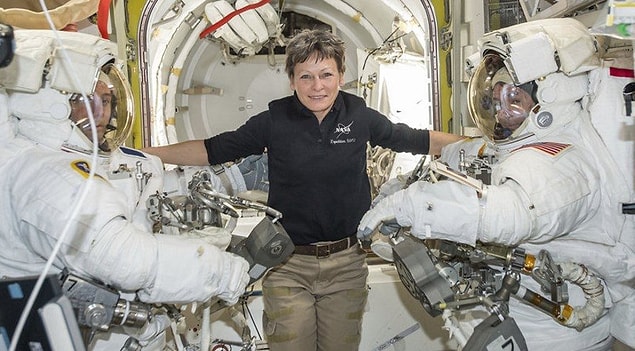 Bunun yanında, özel astronotların istasyonda güvenli bir şekilde konaklayabilmesi için NASA standartlarında belli bir eğitimden geçmesi de gerekebilir.