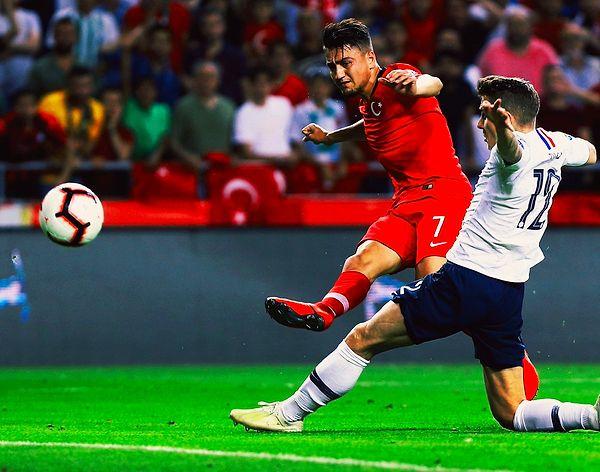 Golden sonra morallenen Türkiye daha iyi oynama başladı. 40.dakikada Dorukhan'ın asistinde Cengiz Ünder'in golüyle maçta 2-0'ı yakaladık.