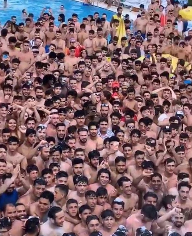 1. Tıklım tıklım plajlar.