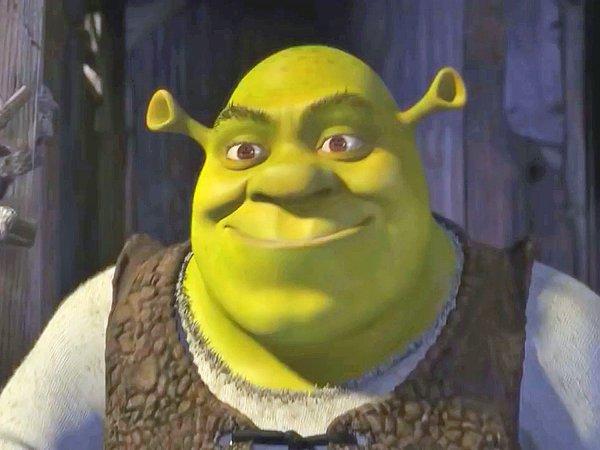 3. Shrek'in yapılışının ortasında Mike Meyers karakterin İskoç aksanıyla konuşması gerektiğine karar vermiş, bu durum DreamWorks'e animasyon yapımında 5 milyon dolar kaybettirmiştir.
