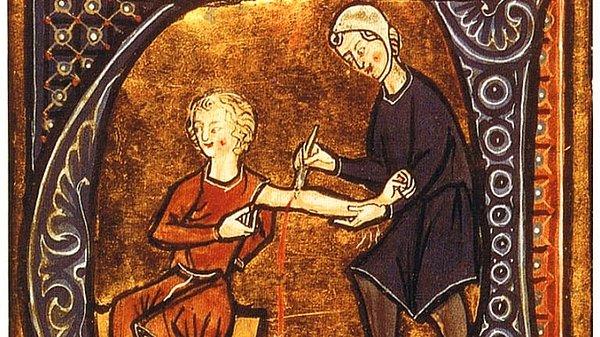 15. Antik Roma cerrahları insanların acı içinde attıkları çığlıkları duymazdan gelmek için eğitilirlerdi.